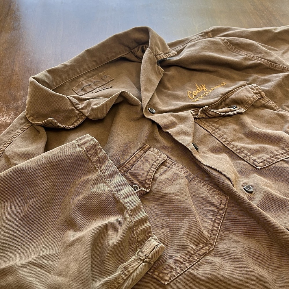 Abercrombie & Fitch Cody Wyoming Cowboy Embroidered Cropped Shirt Size Medium